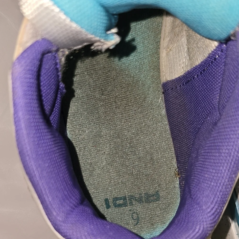 AND1 Boys Velcro White, Teal, Yellow, Purple Basketball Sneakers Size 6